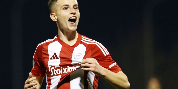 ΜΟΥΖΑΚΙΤΗΣ: Στο top-10 των αμυντικών χαφ του κόσμου κάτω των 20 ετών!