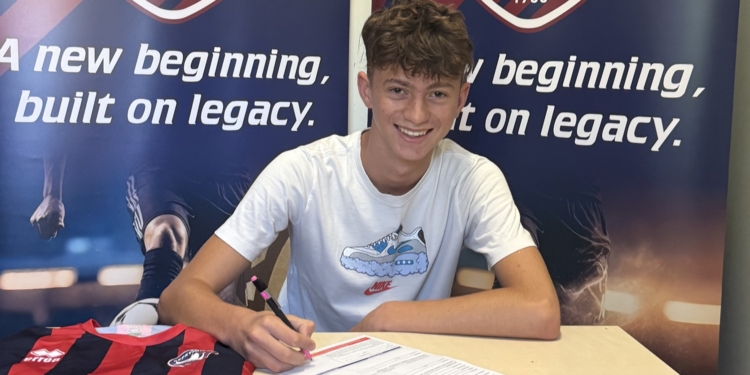 O ταλαντούχος Π. Κάρρας στον Κερκυραϊκό!