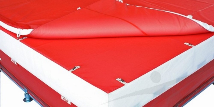 Ο ΟΛΚΕ χορήγησε ανώστρωμα άλματος επί κοντώ στο ΕΑΚΚ