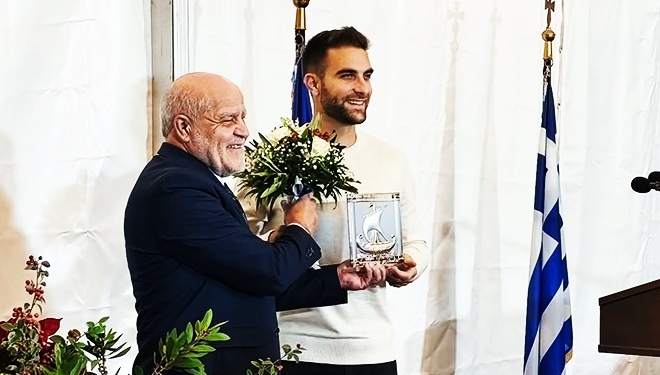 Ο Δήμος Βόρειας Κέρκυρας τίμησε το Στέφανο Ντούσκο!