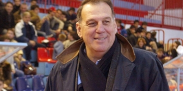 Πέθανε ο Βασίλης Γκούμας