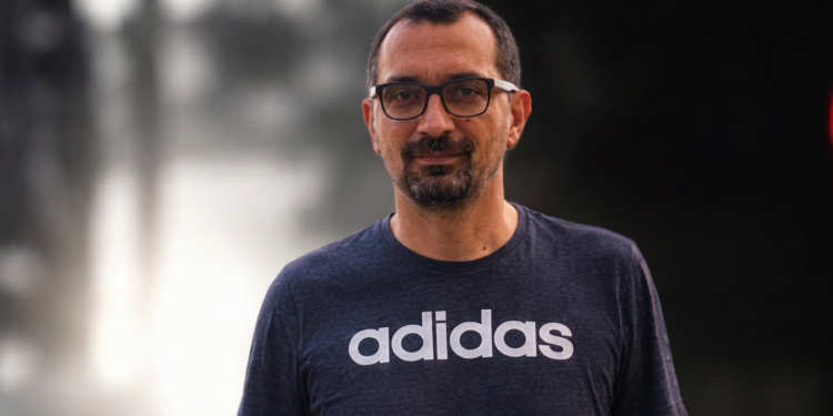 Έφυγε από τη ζωή o εκπαιδευτικός και διαιτητής μπάσκετ, Σπύρος Μπουχάγιαρ